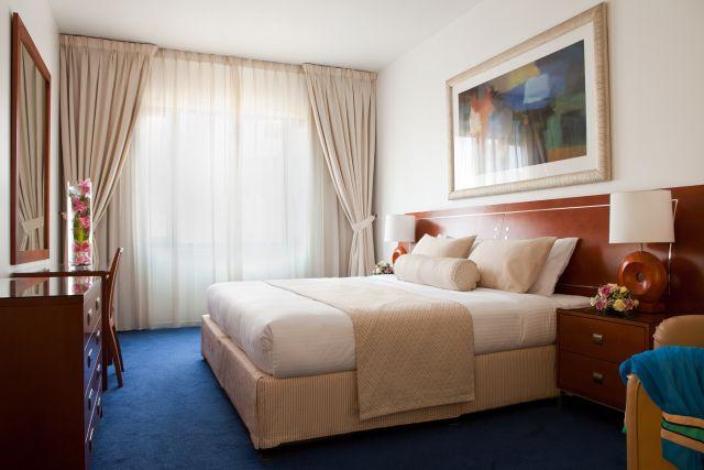 Golden Sands 10