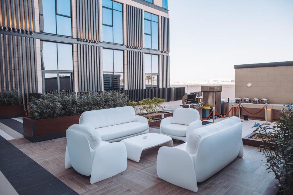 Staybridge Suites Dubai al-Maktoum Airport an IHG Hotel